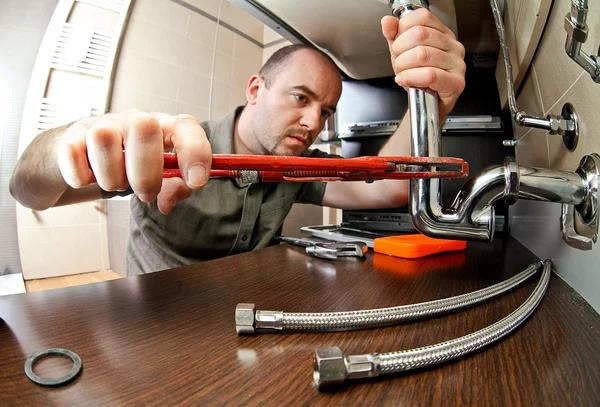 Plumber Montreal Offering Same Day Plumbing Services