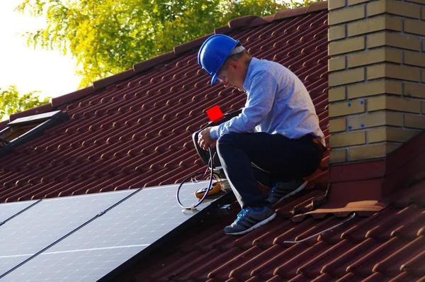 What Makes Electrical Panel Replacement Important During Home Renovations